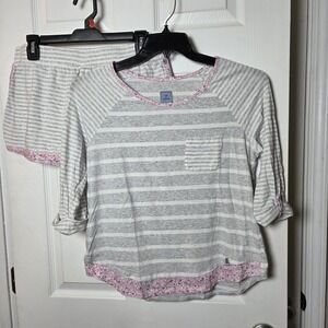Jane and Bleecker sz L pajama set tshirt shorts gray stripes casual comfy